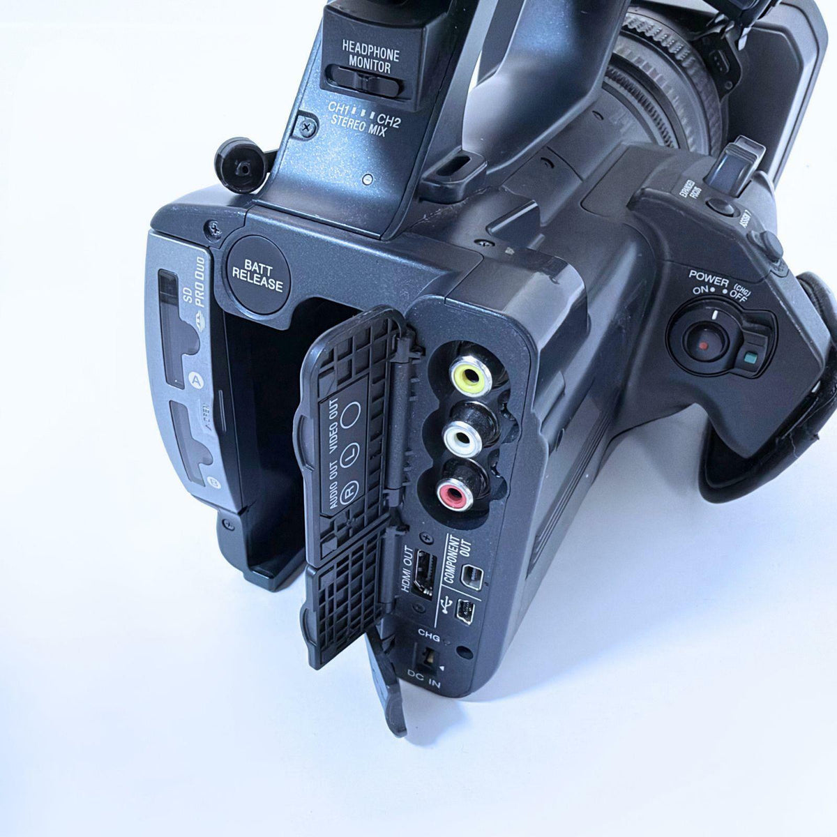 Sony HDR-AX 2000 AVCHD Professional Camcorder Video Camera No Battery