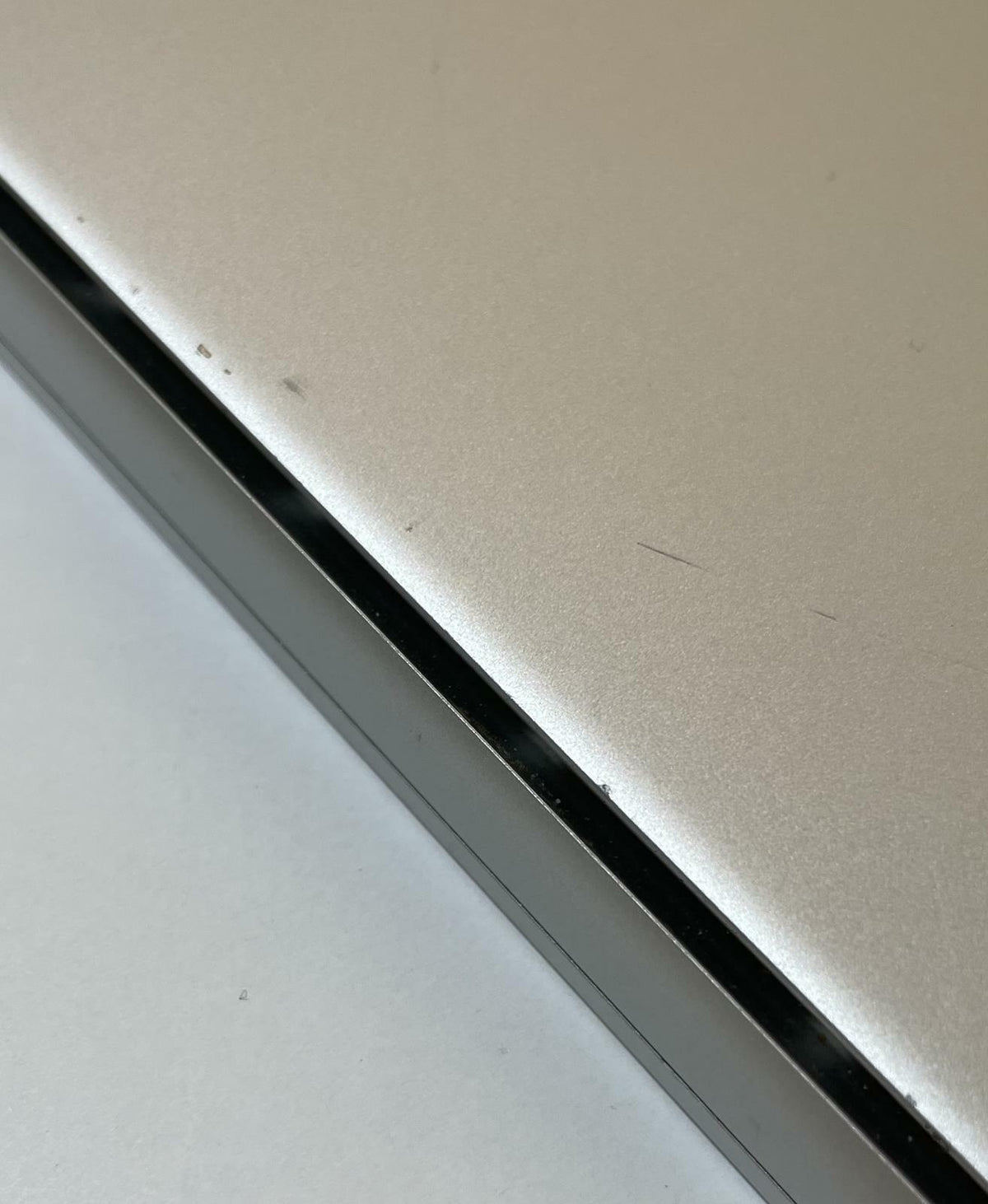 APPLE MacBook Pro A2485 2021 16" M1 Pro 16GB 512GB SSD Silver Tahoe
