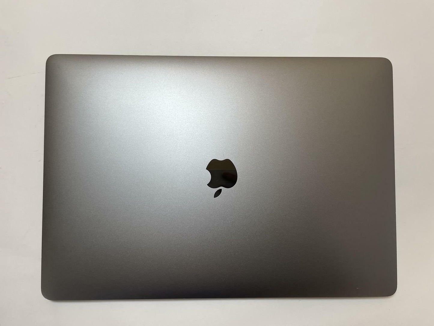 APPLE MacBook Pro A2251 2020 13" i7 1068NG7 16GB 2TB SSD Gray Sequoia -Very Good