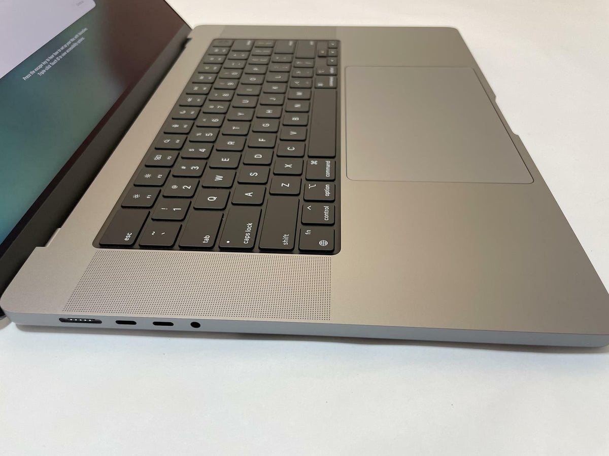 APPLE MacBook Pro A2485 2021 16" M1 Pro 32GB 1TB SSD Gray Tahoe -Very Good