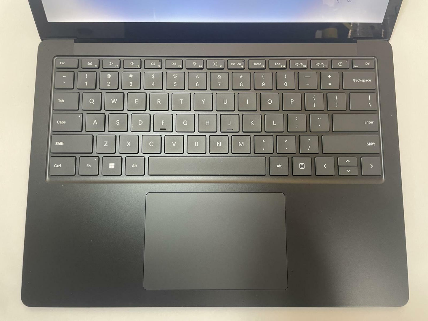 MICROSOFT Surface Laptop 5 13.5" Core i7 1265U 16GB 255GB NVMe WIN11 -SEE PHOTOS