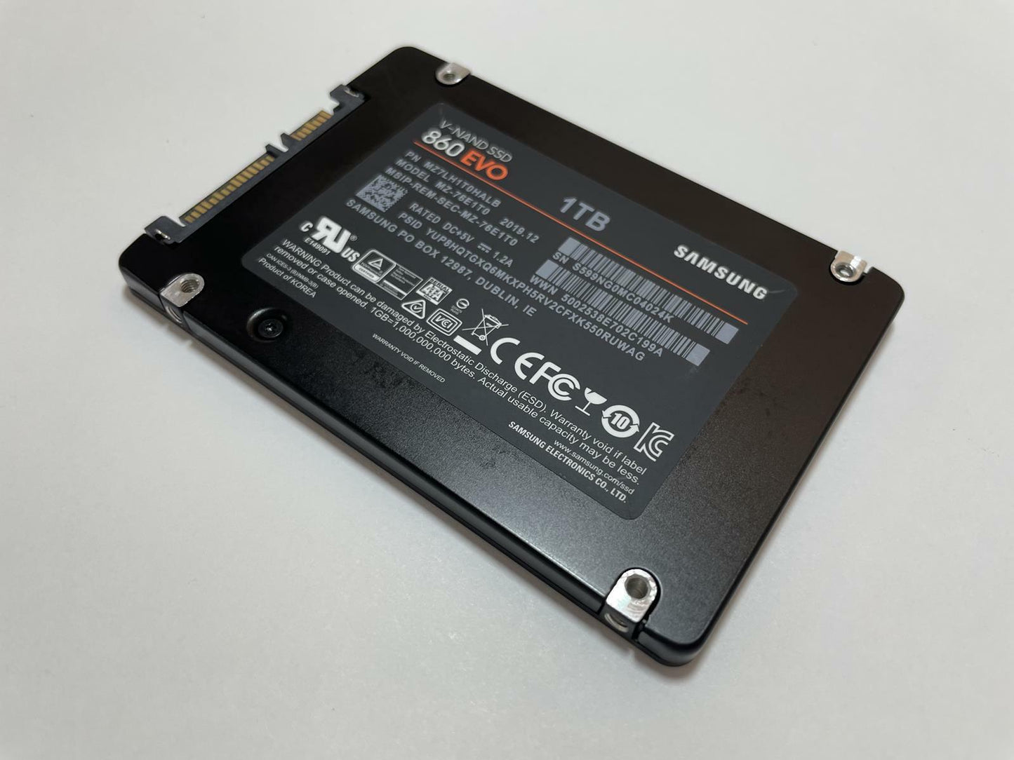 SAMSUNG 860 EVO MZ-76E1T0 1TB 2.5" SATA Internal SSD