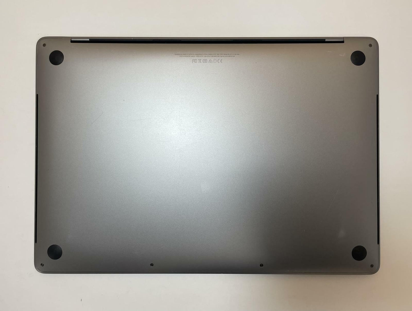 APPLE MacBook Pro A1707 2017 15" Core i7 7820HQ 16GB 512GB SSD Gray Ventura-READ