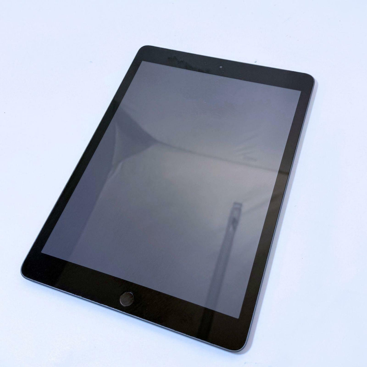 Apple iPad (8th Gen) A2270 10.2" 32GB WiFi Space Gray