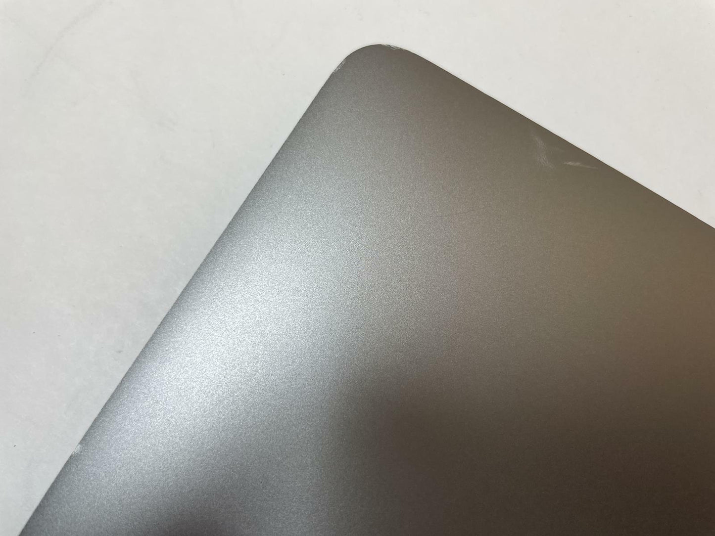 APPLE MacBook Pro A1990 2019 15" Core i7 9750H 16GB 500GB NVMe Gray Sonoma -READ