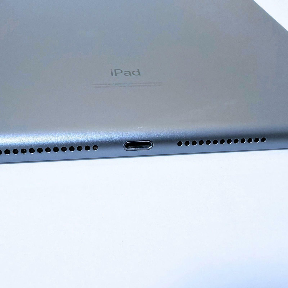 Apple iPad (8th Gen) A2270 10.2" 32GB WiFi Space Gray - Very Good
