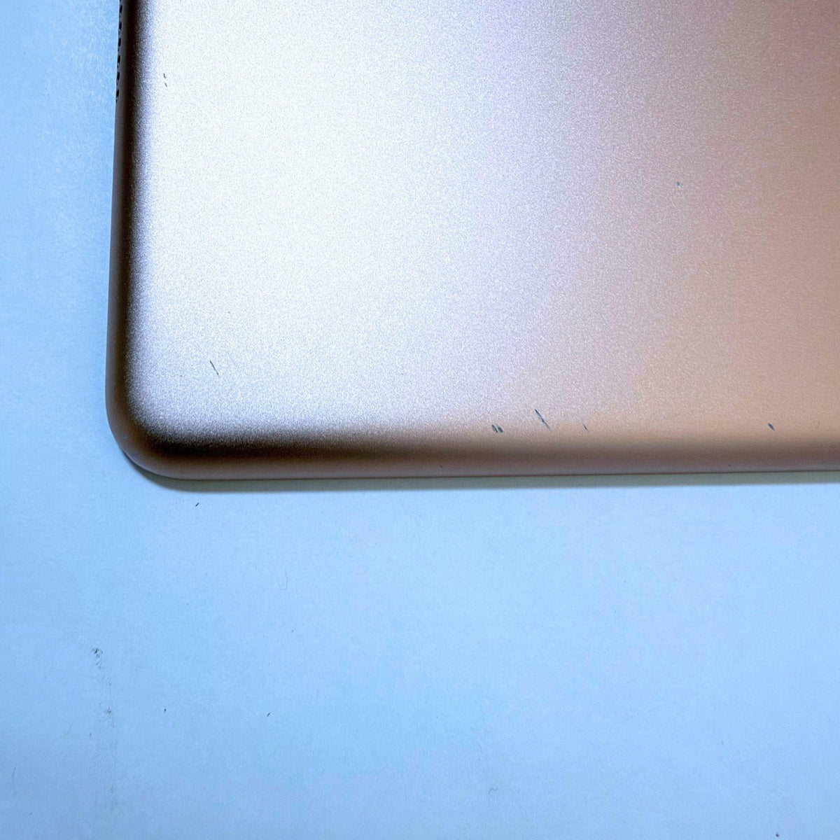 Apple iPad (8th Gen) A2270 10.2" 32GB WiFi Gold