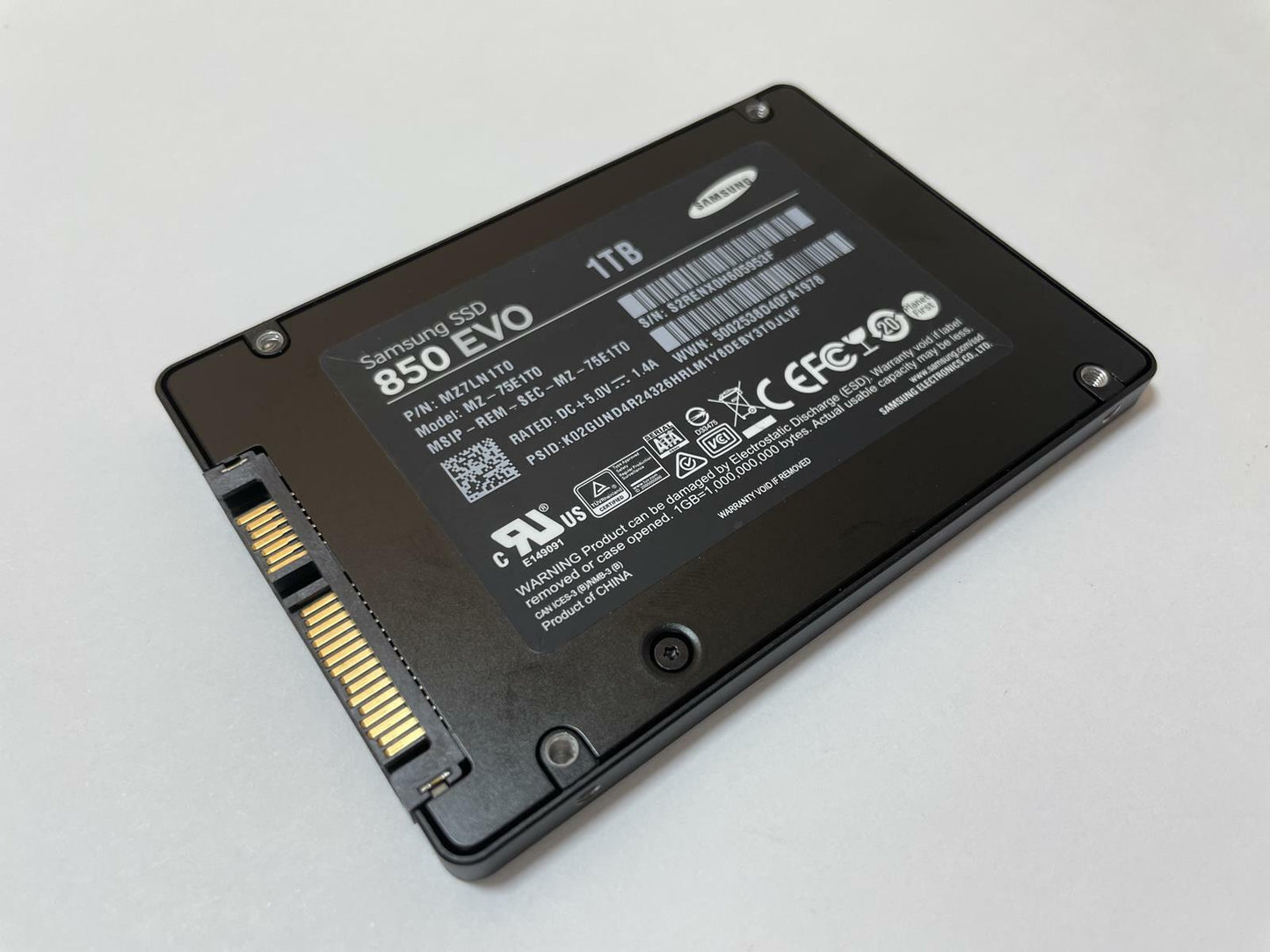 Samsung 850 EVO MZ-75E1T0 1TB 2.5" SATA 6Gb/s Internal SSD