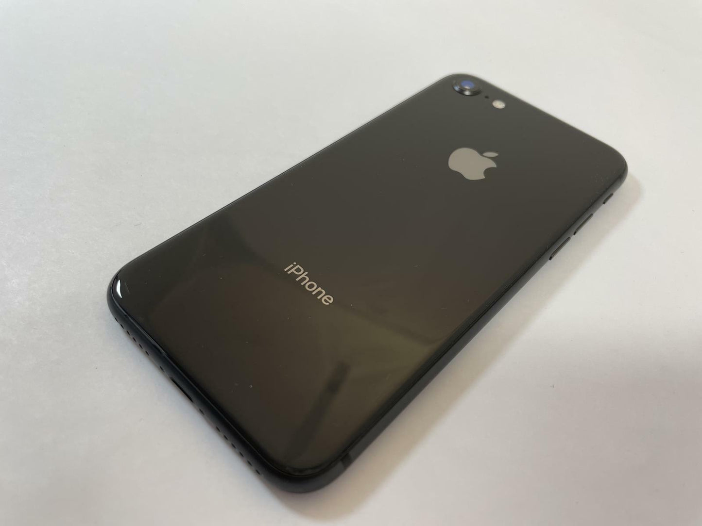APPLE iPhone 8 A1905 64GB AT&T Black iOS -Very Good