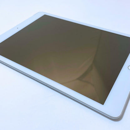 APPLE iPad (8th Gen) A2428 10.2" 32GB Unlocked Silver