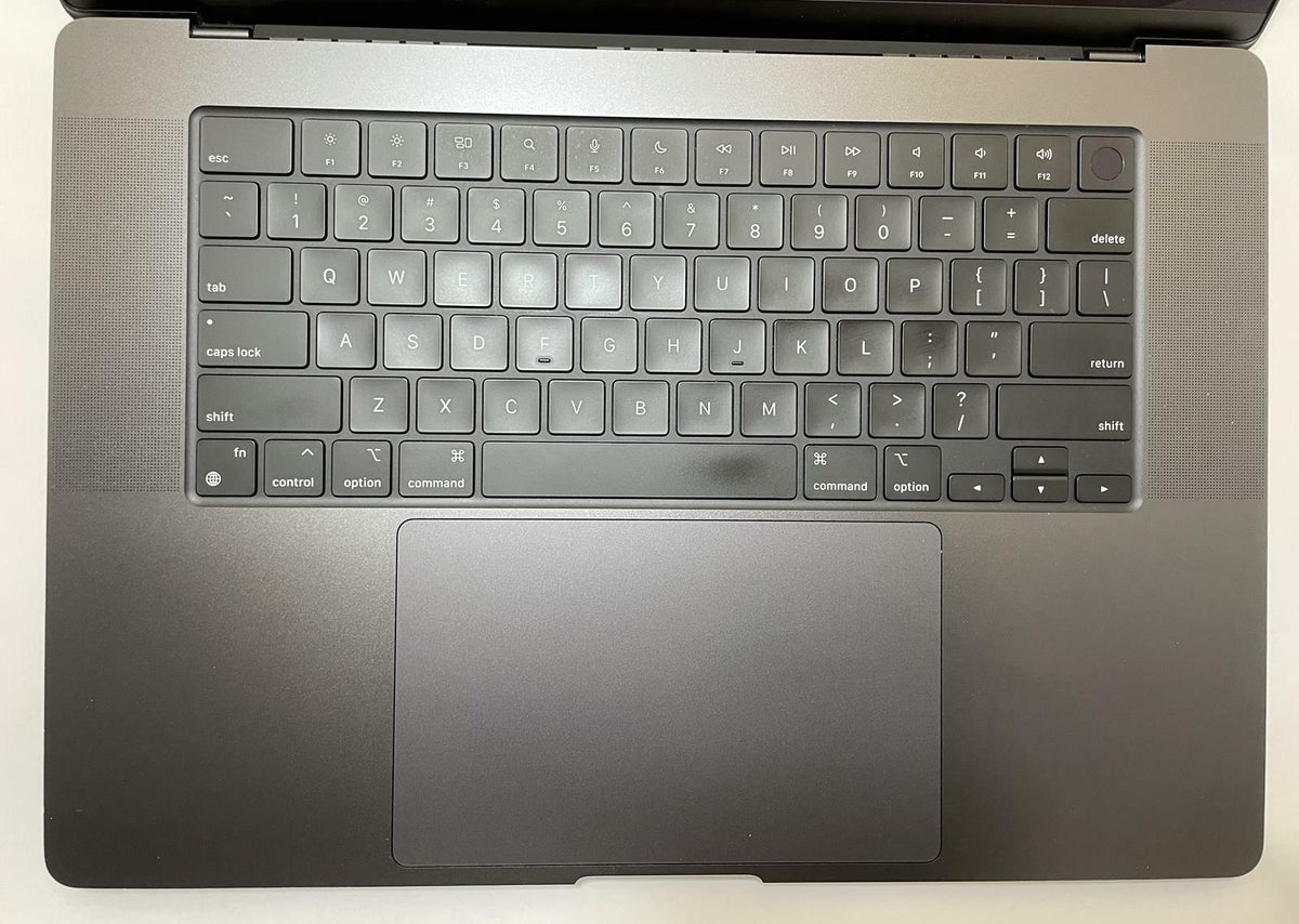 APPLE MacBook Pro A3403 2024 16" M4 Pro 48GB 512GB SSD Black Tahoe -Good