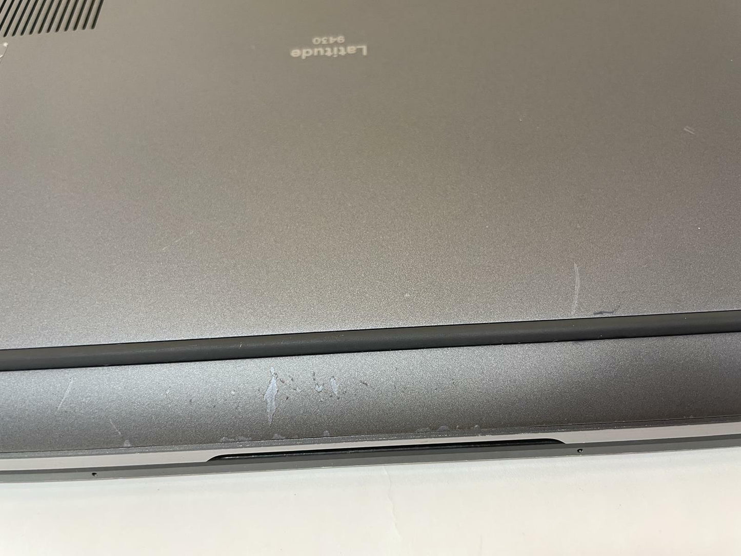 DELL LATITUDE 9430 14" 2n1 Laptop Core i7 1265U 16GB 256GB NVMe Windows 11 -READ
