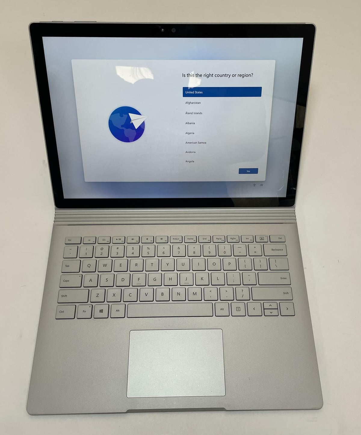 MICROSOFT Surface Book 2 13" Core i7 6600U 16GB 512GB NVMe Windows 11 -Good