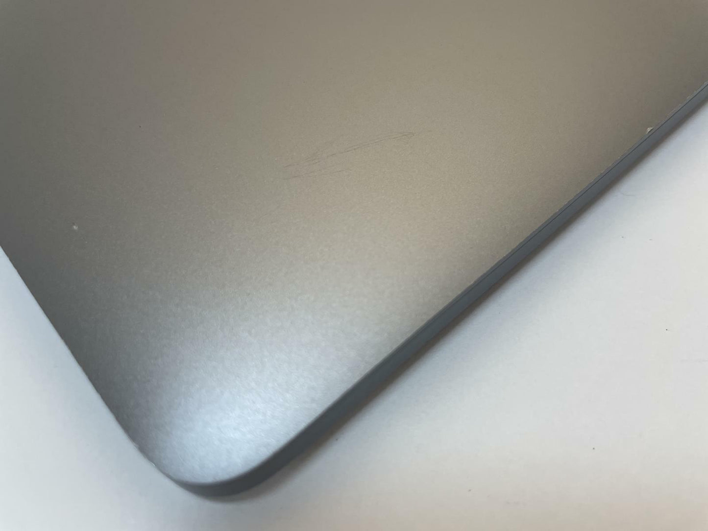 APPLE MacBook Pro A1990 2018 15" Core i7 8850H 16GB 512GB SSD Gray Catalina
