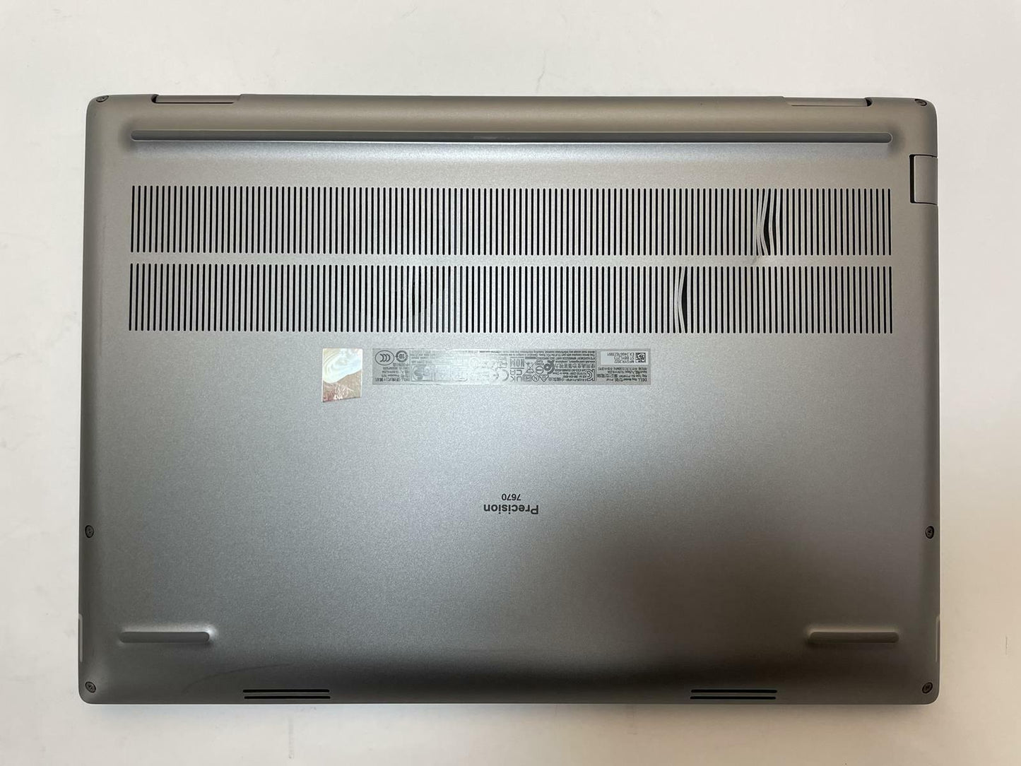 DELL PRECISION 7670 16" Laptop Core i5 12600HX 32GB 512GB NVMe WIN11 -SEE PHOTOS