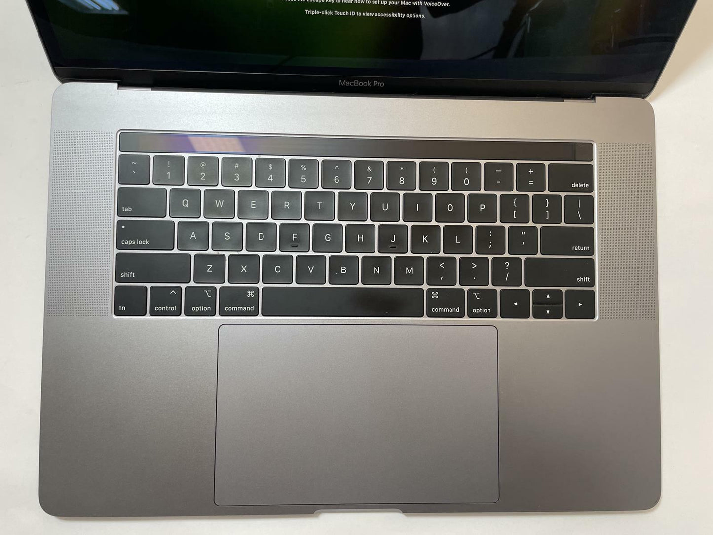 APPLE MacBook Pro A2251 2020 13" i7 1068NG7 16GB 2TB SSD Gray Sequoia -Very Good