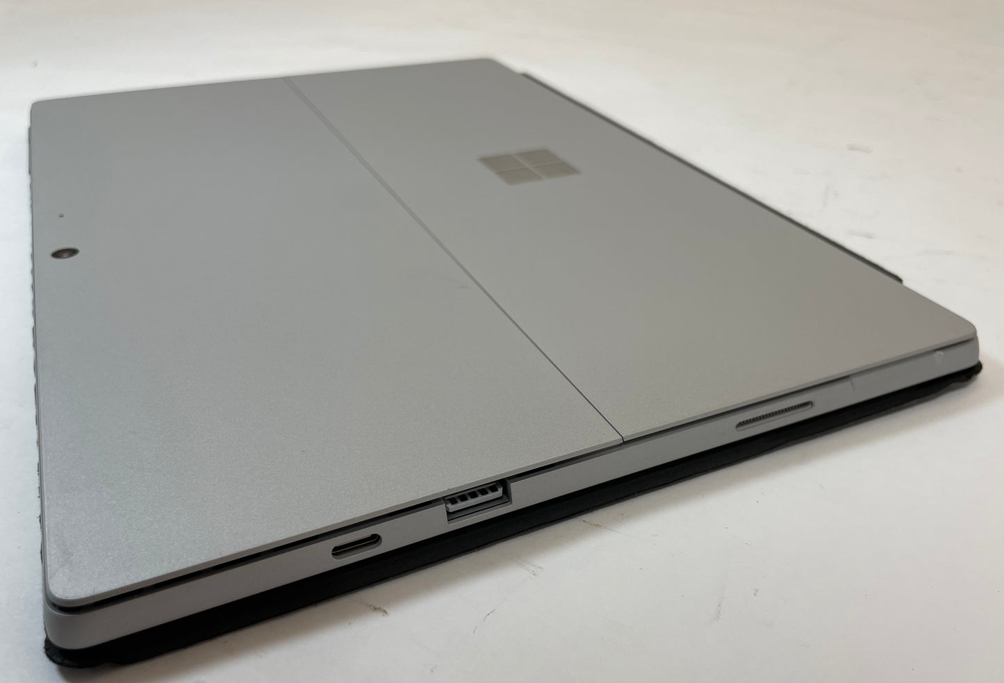 MICROSOFT Surface Pro 7 12.3" i5 1035G4 8GB 256GB NVMe WIN11 W/ Keyboard -Good