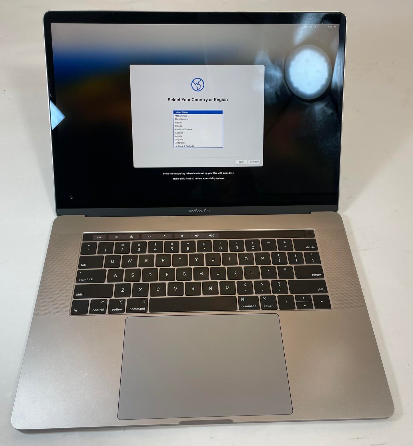 APPLE MacBook Pro A1990 2019 15" Core i7 9750H 16GB 500GB NVMe Gray Sonoma -READ