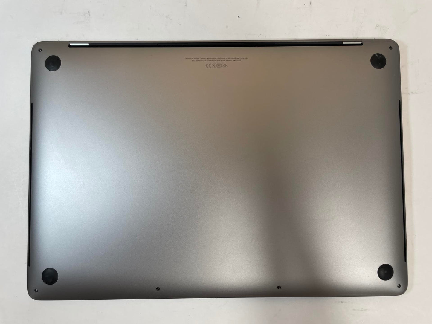APPLE MacBook Pro A1990 2019 15" Core i7 9750H 16GB 500GB NVMe Gray Sonoma -READ