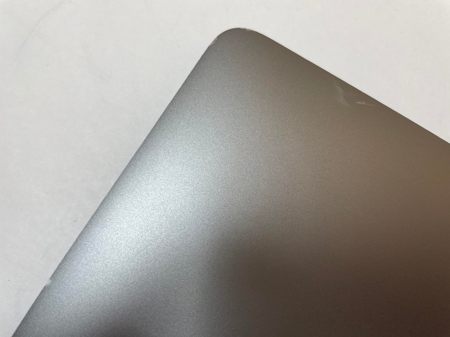 APPLE MacBook Pro A1990 2019 15" Core i7 9750H 16GB 500GB NVMe Gray Sonoma -READ