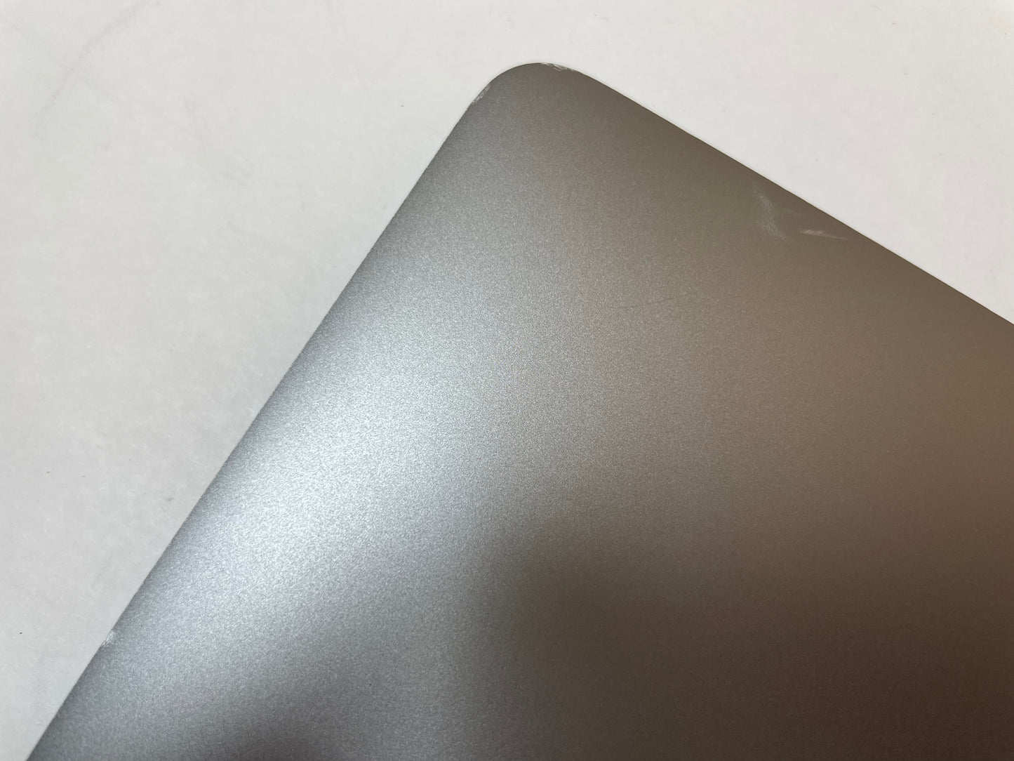 APPLE MacBook Pro A1990 2019 15" Core i7 9750H 16GB 500GB NVMe Gray Sonoma -READ