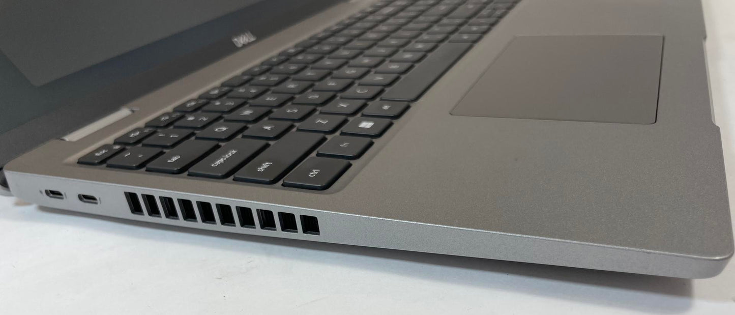DELL PRECISION 3570 15" Laptop i5-1245U 16GB 256GB NVMe WIN11 Quadro T550 -Good