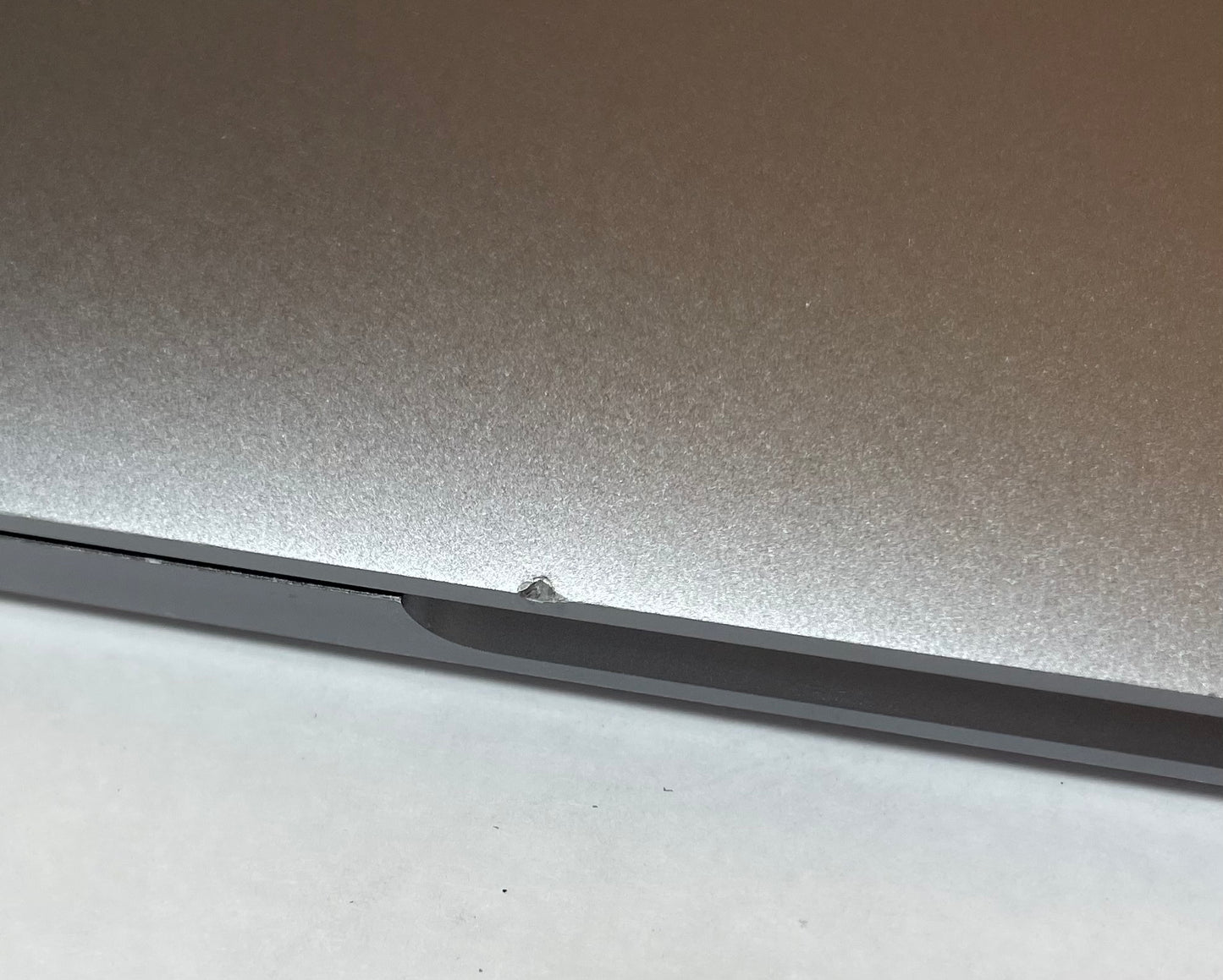 APPLE MacBook Pro A1989 2018 13" Core i7 8559U 1TB 16GB SSD Gray Sequoia -READ