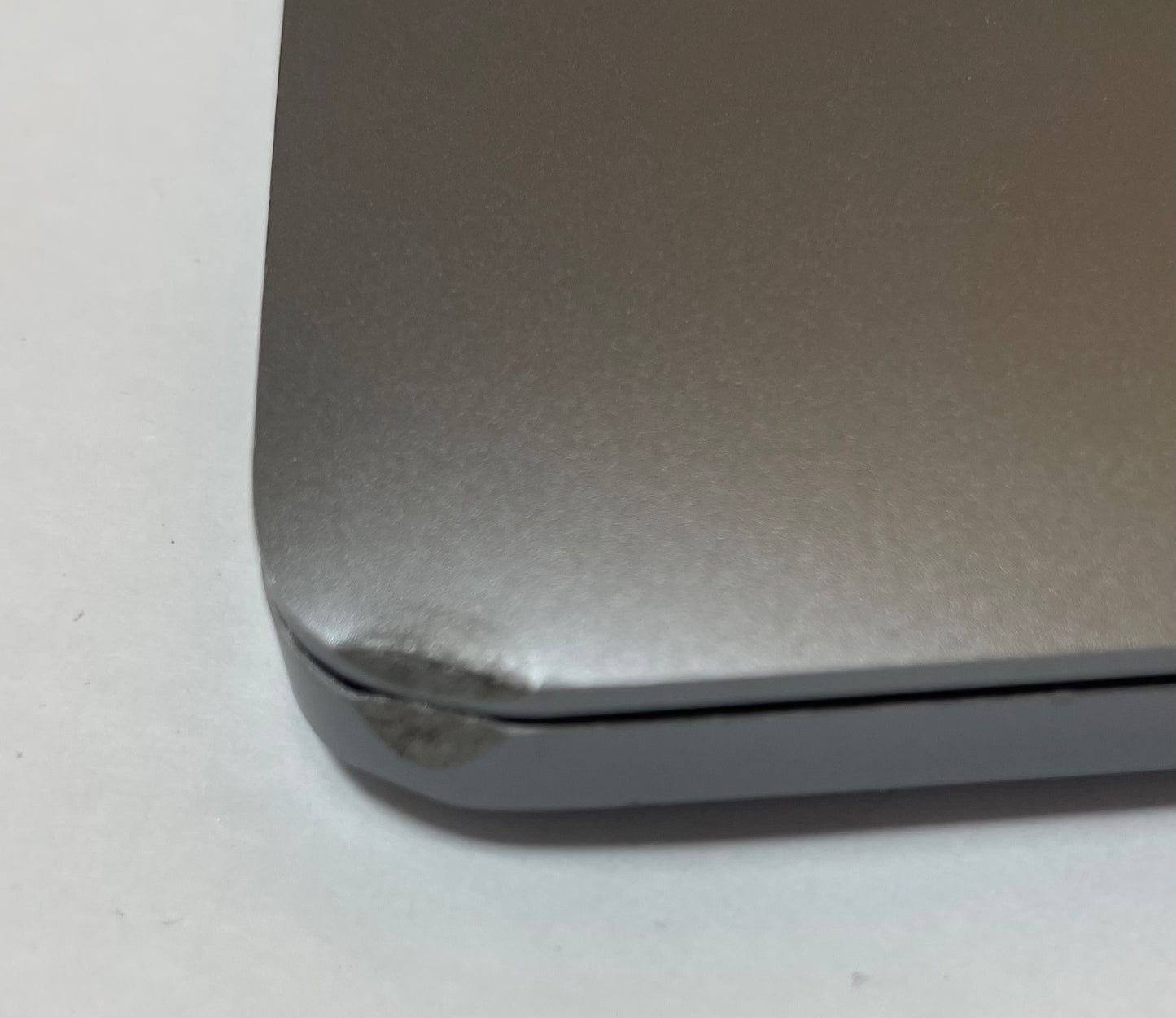 APPLE MacBook Pro A1989 2018 13" Core i7 8559U 1TB 16GB SSD Gray Sequoia -READ