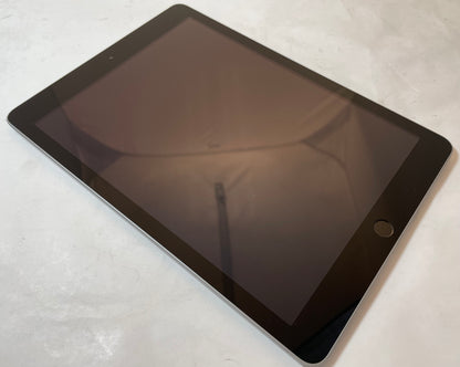 Apple iPad 5th Gen A1822 9.7" 32GB WiFi Only Gray iOS -Very Good