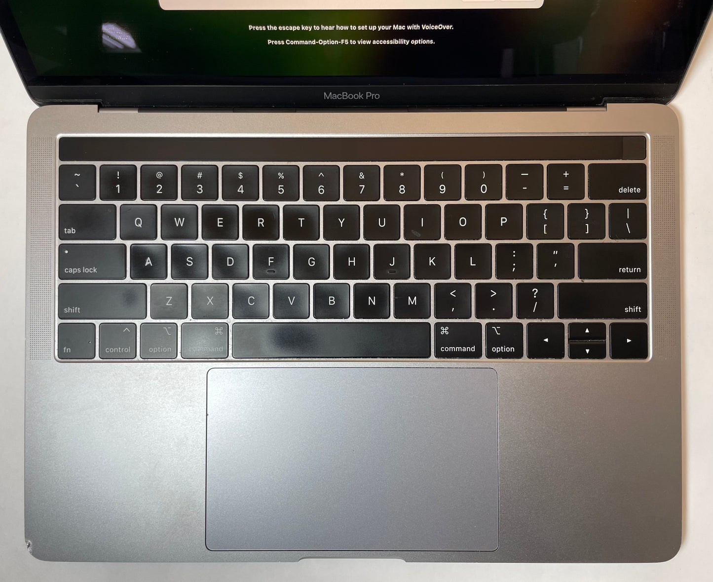APPLE MacBook Pro A1989 2018 13" Core i7 8559U 16GB 512GB SSD Gray Sequoia