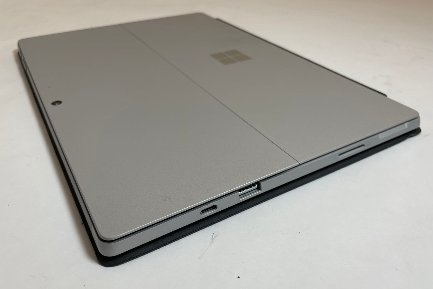 MICROSOFT SURFACE PRO 7 Plus i5 1135G7 8GB 256GB NVMe WIN11 -Good -W/ Keyboard