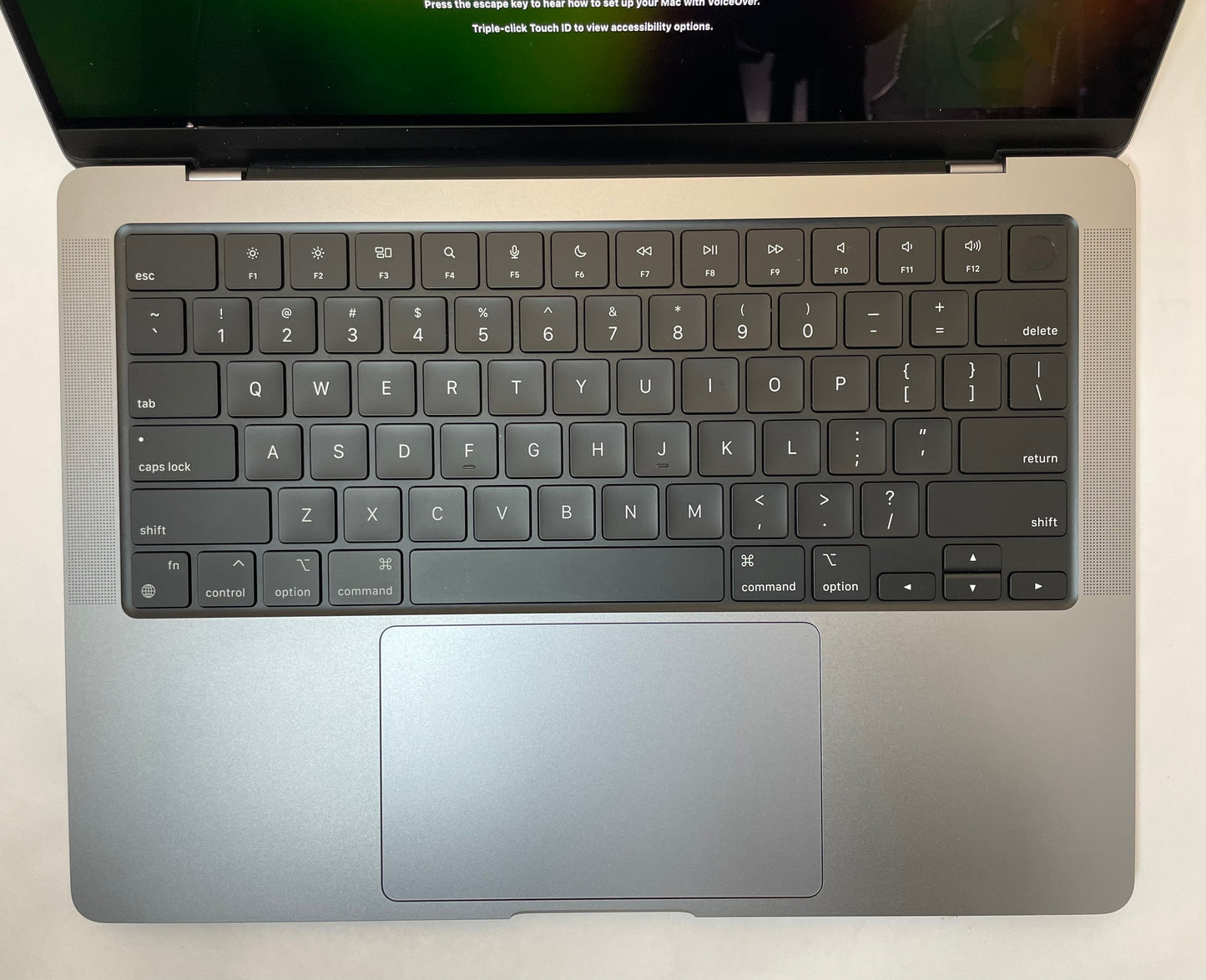 APPLE MacBook Pro A2442 2021 14" Apple M1 Pro 16GB 512GB SSD Gray Sequoia -Good