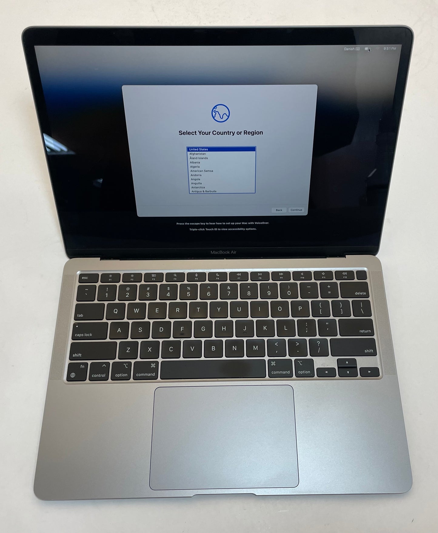 APPLE MacBook Air A2337 2020 13" Apple M1 8GB 512GB SSD Gray Sequoia -Very Good