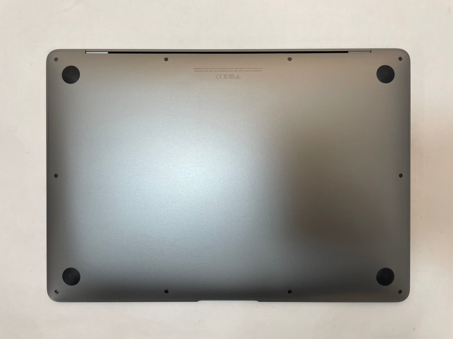 APPLE MacBook Air A2337 2020 13" Apple M1 8GB 512GB SSD Gray Sequoia -Very Good