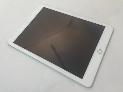 APPLE iPad 5th Gen A1823 9.7" 32GB Unlocked Silver/White iOS -Very Good