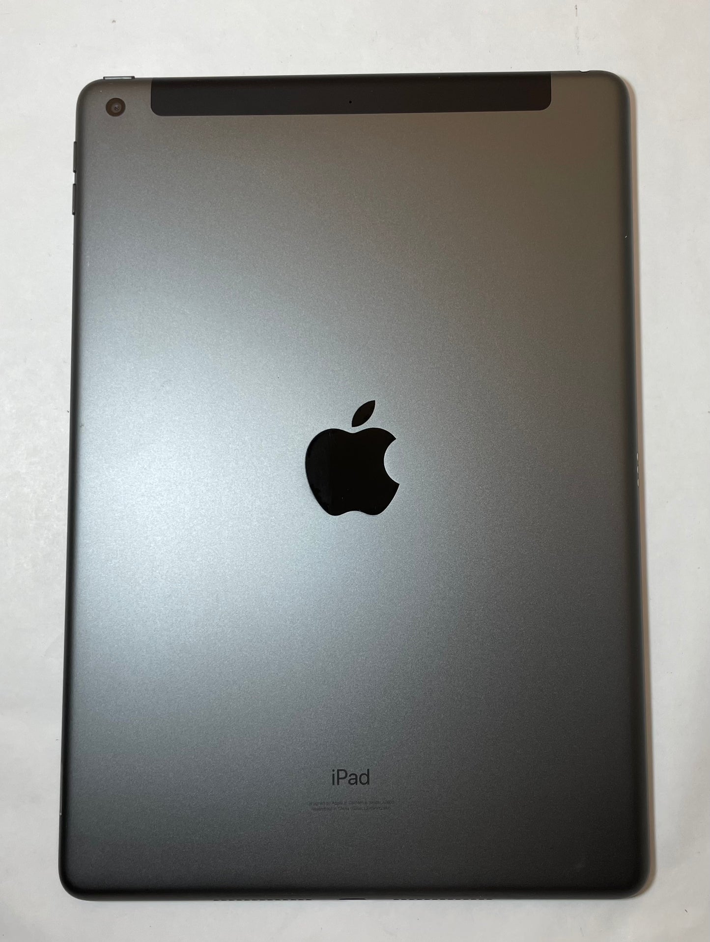 APPLE iPad 9th Gen A2603 10.2" Tablet 64GB Unlocked Space Gray iOS -Very Good