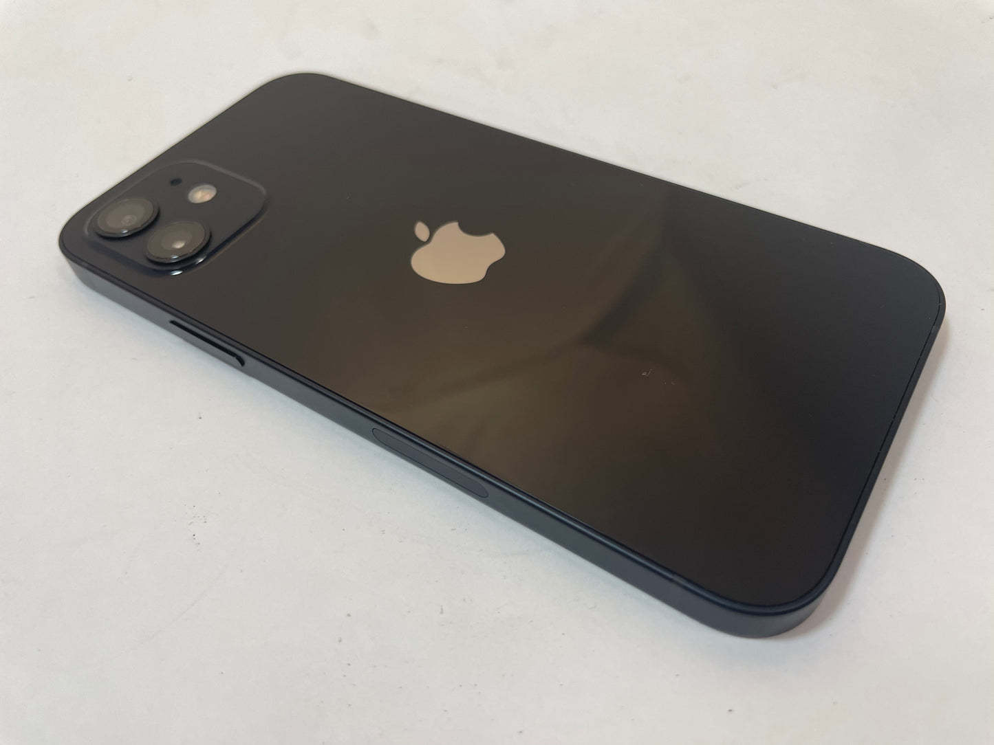 APPLE iPhone 12 A2172 64GB Unlocked Black iOS