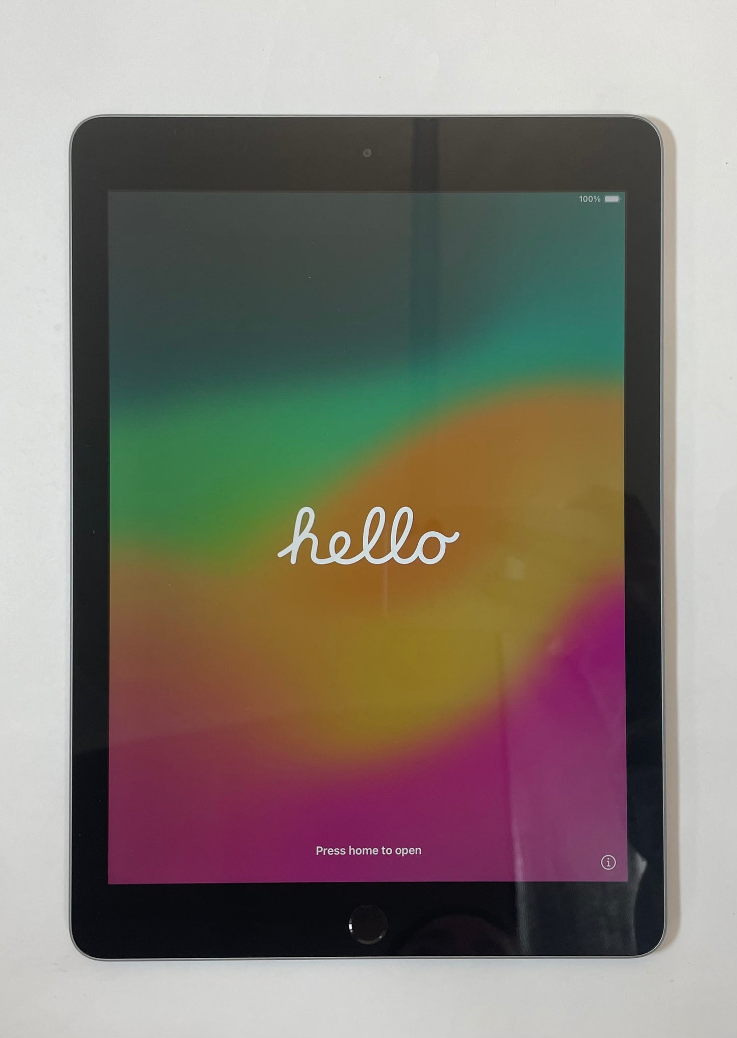 Apple iPad 6th Generation A1893 9.7" 32GB Wi-Fi Gray iOS -Very Good