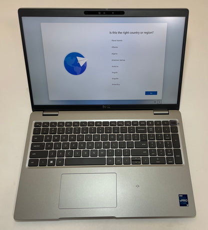 DELL PRECISION 3581 15" Touch Laptop i9-13900H 64GB 512GB NVMe WIN11P -Good