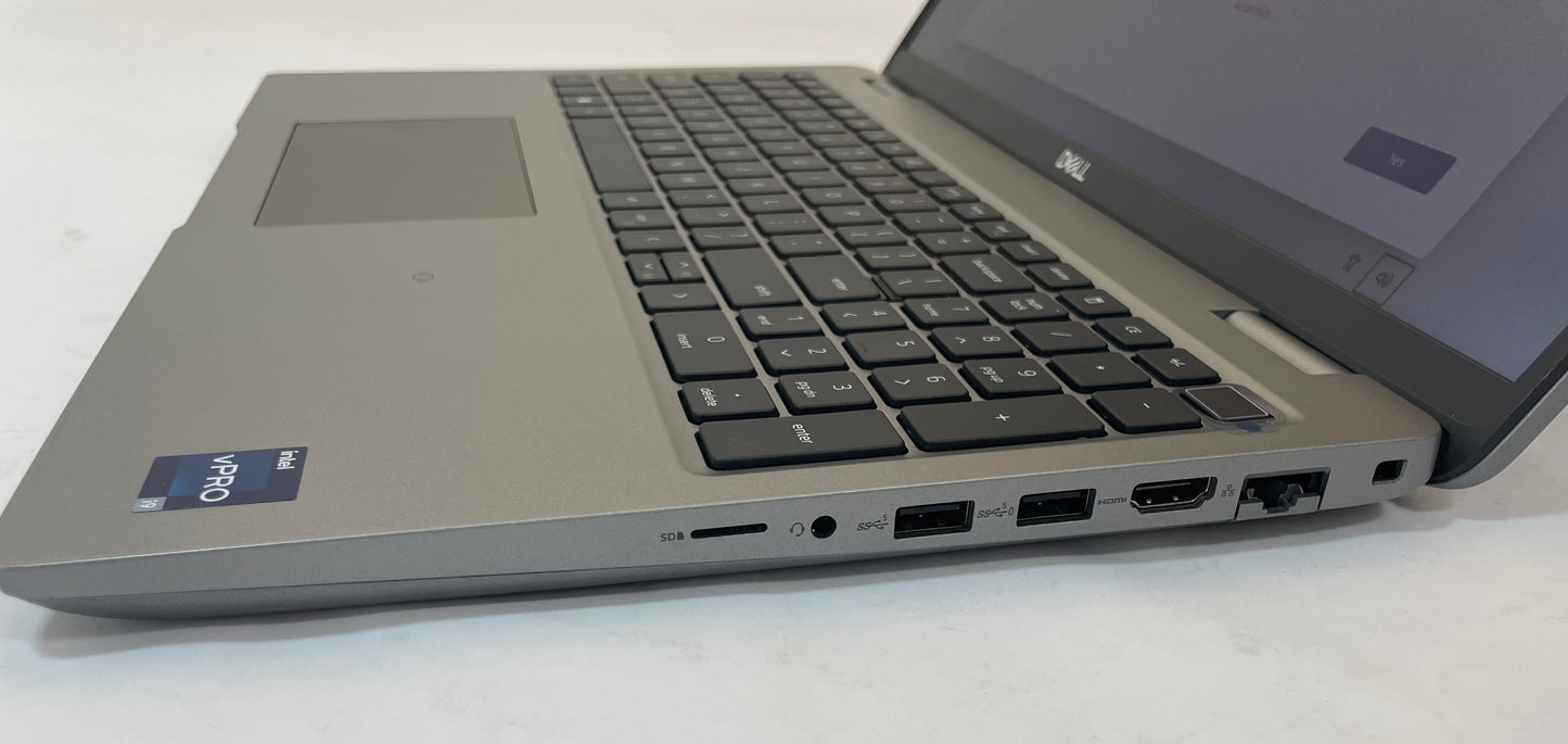 DELL PRECISION 3581 15" Touch Laptop i9-13900H 64GB 512GB NVMe WIN11P -Good
