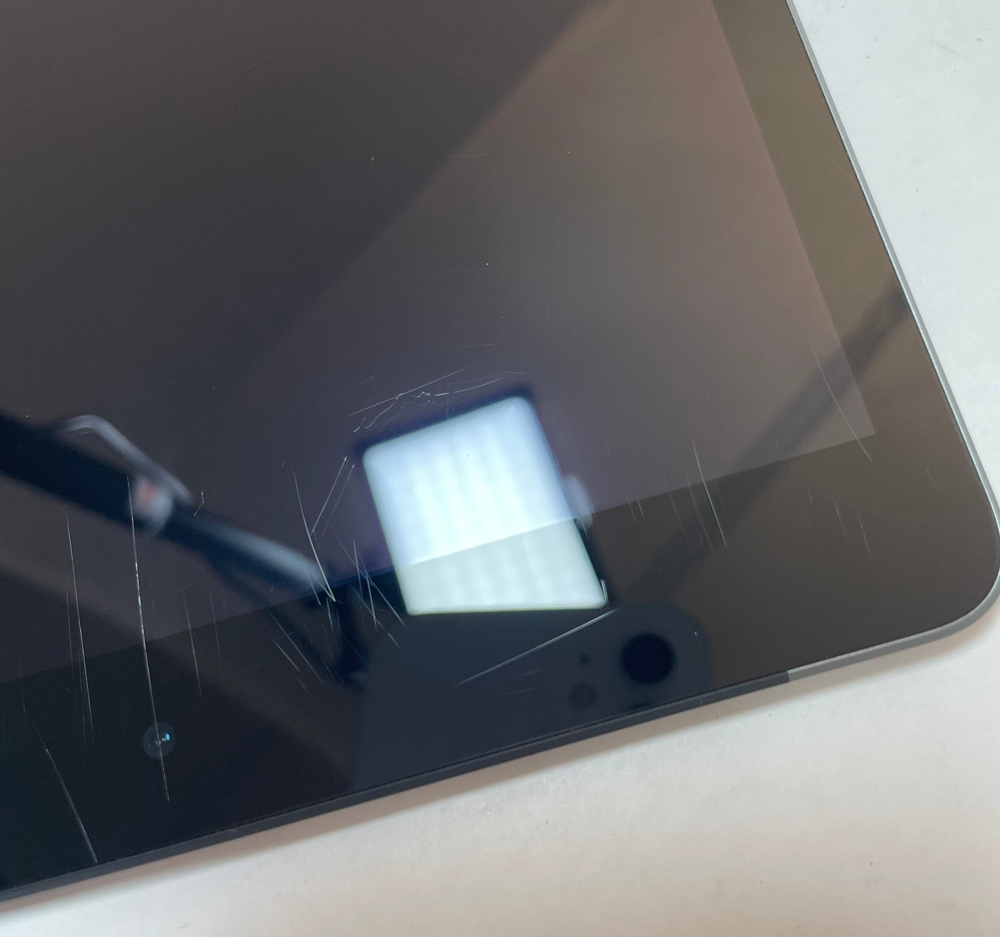 APPLE iPad 9th Gen A2603 10.2" 64GB Wi-Fi + Cellular Gray iOS