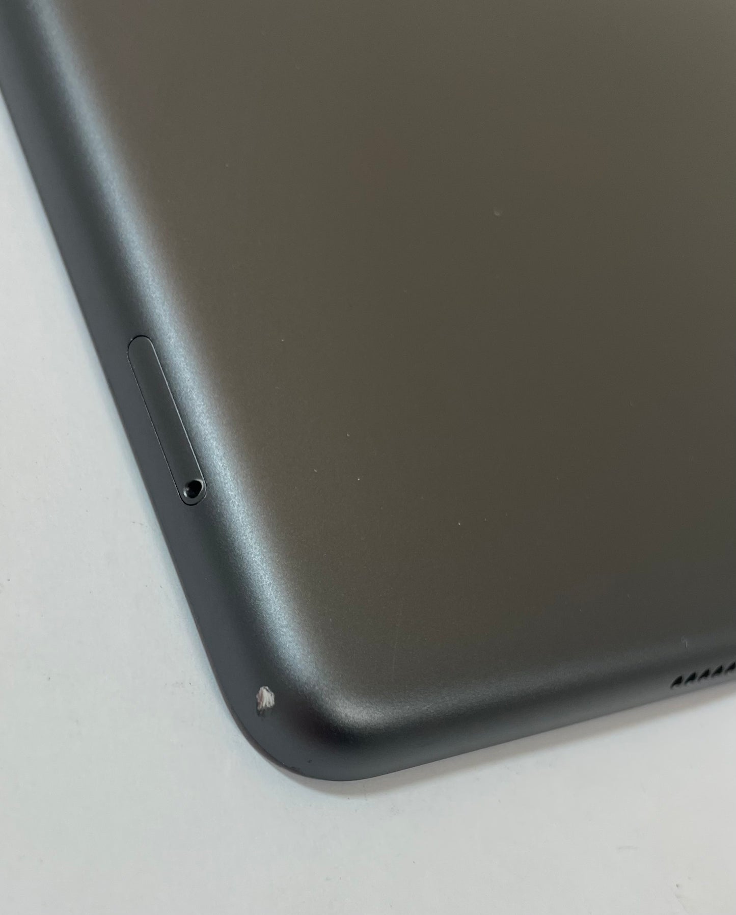 APPLE iPad 9th Gen A2603 10.2" 64GB Wi-Fi + Cellular Gray iOS