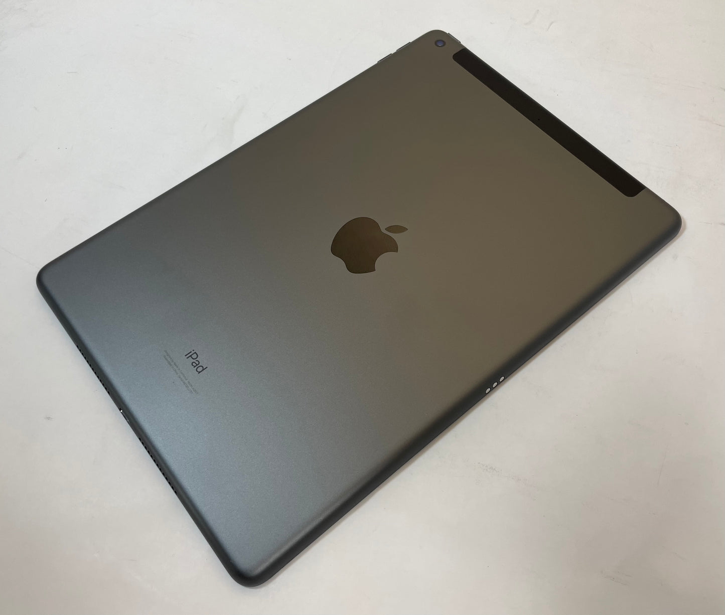 APPLE iPad 9th Gen A2603 10.2" 64GB Wi-Fi + Cellular Gray iOS -Good