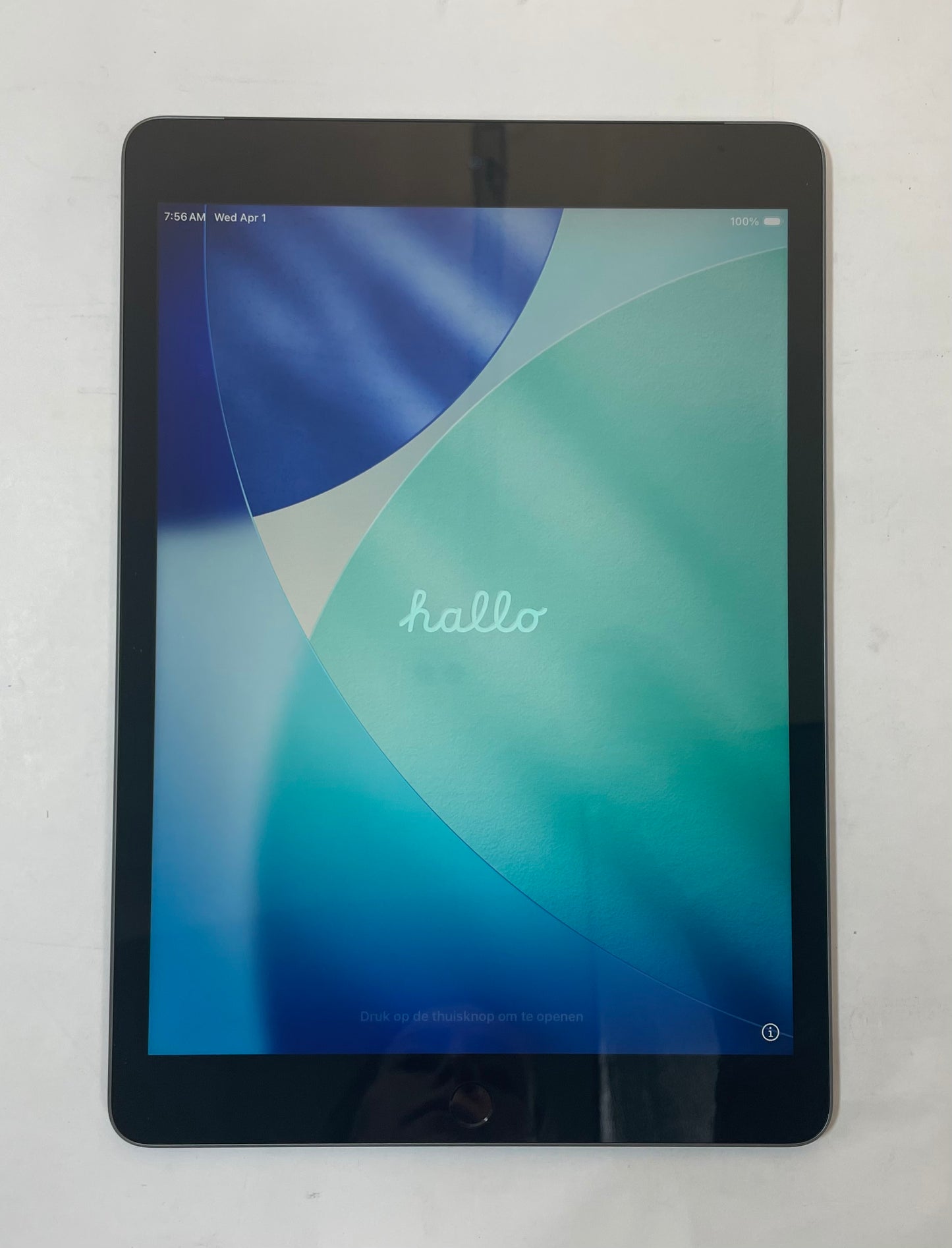 APPLE iPad 9th Gen A2603 10.2" 64GB Wi-Fi + Cellular Gray iOS -Very Good