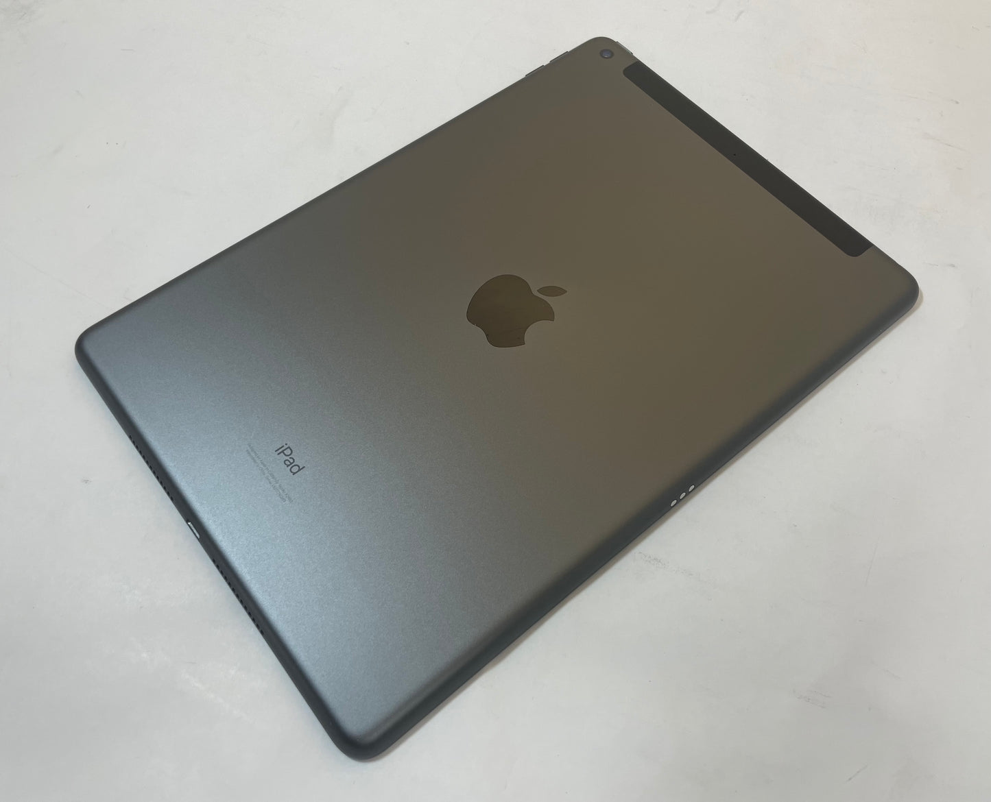 APPLE iPad 9th Gen A2603 10.2" 64GB Wi-Fi + Cellular Gray iOS -Very Good