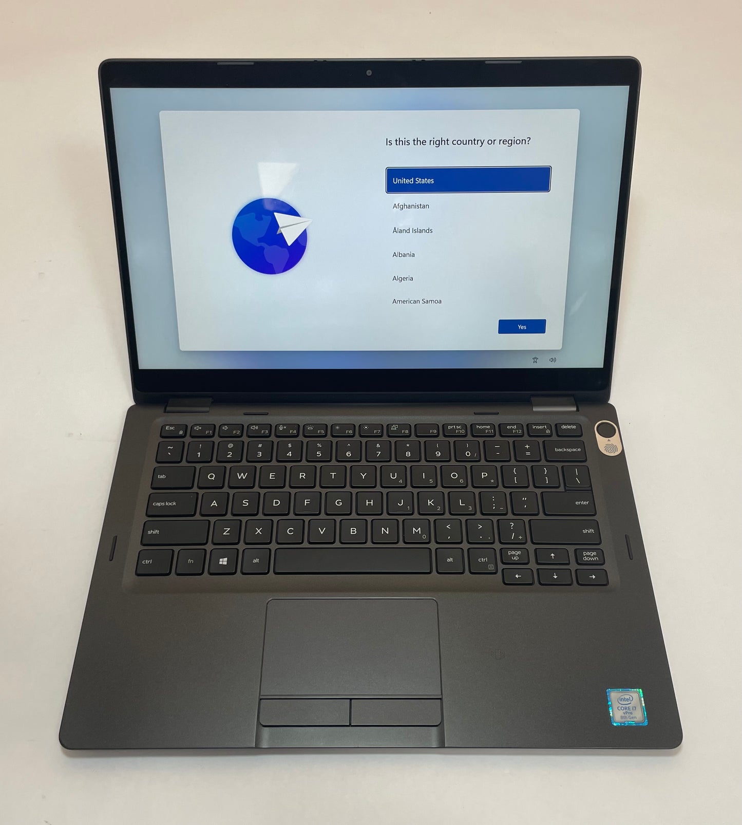 DELL LATITUDE 5300 2-IN-1 13" Laptop Core i7 8665U 16GB 256GB Windows 11 -Good