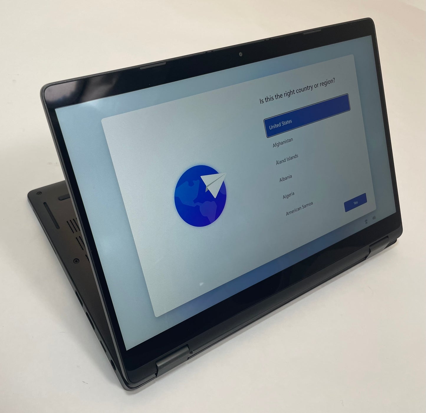 DELL LATITUDE 5300 2-IN-1 13" Laptop Core i7 8665U 16GB 256GB Windows 11 -Good