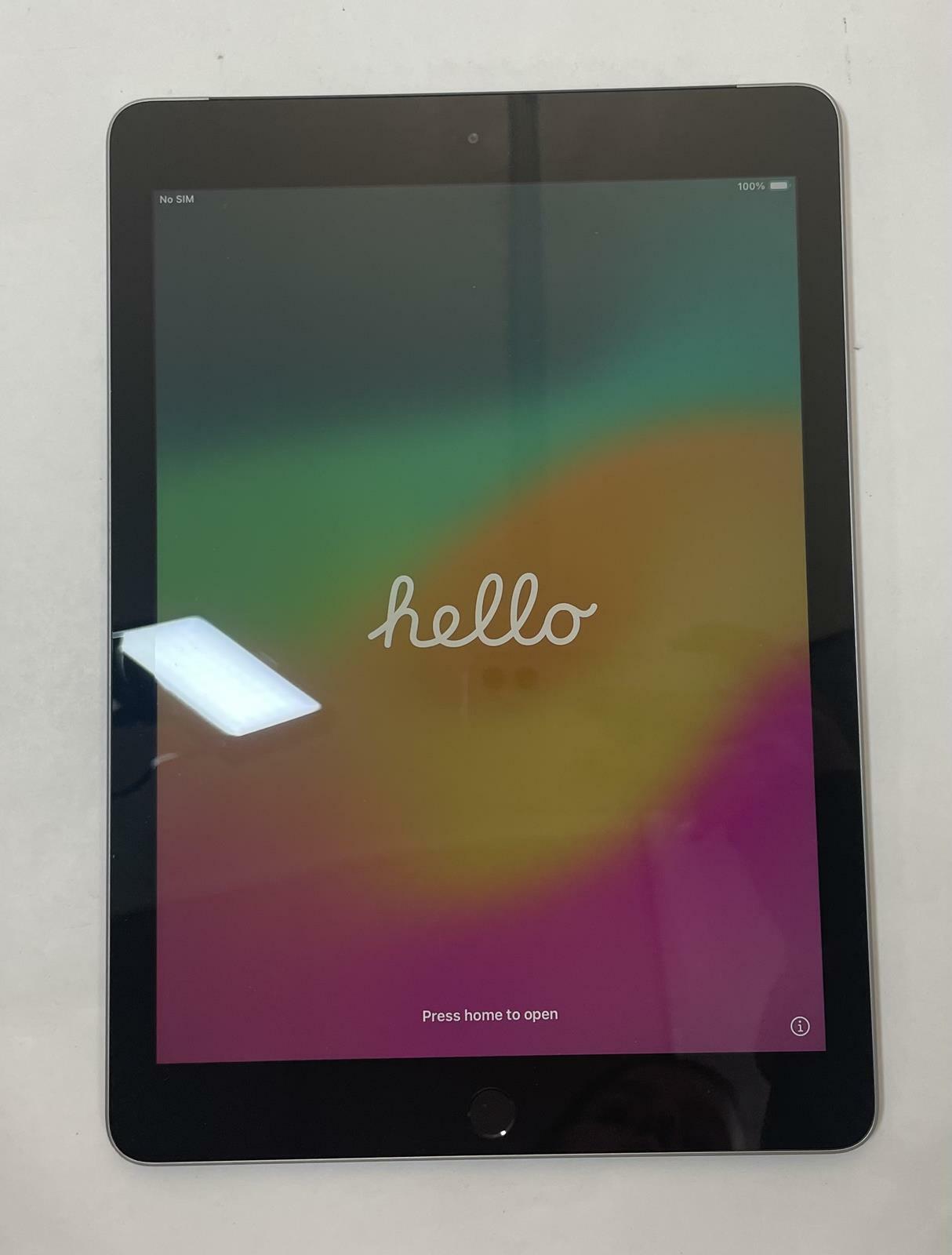 APPLE iPad 6th Gen A1954 9.7" 32GB Unlocked Gray iOS -Very Good