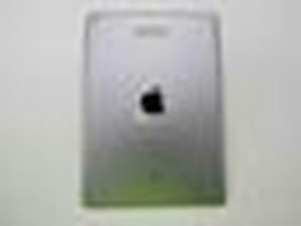 Apple iPad 6th Generation A1893 32GB - Wi-Fi, 9.7in iOS Space Gray