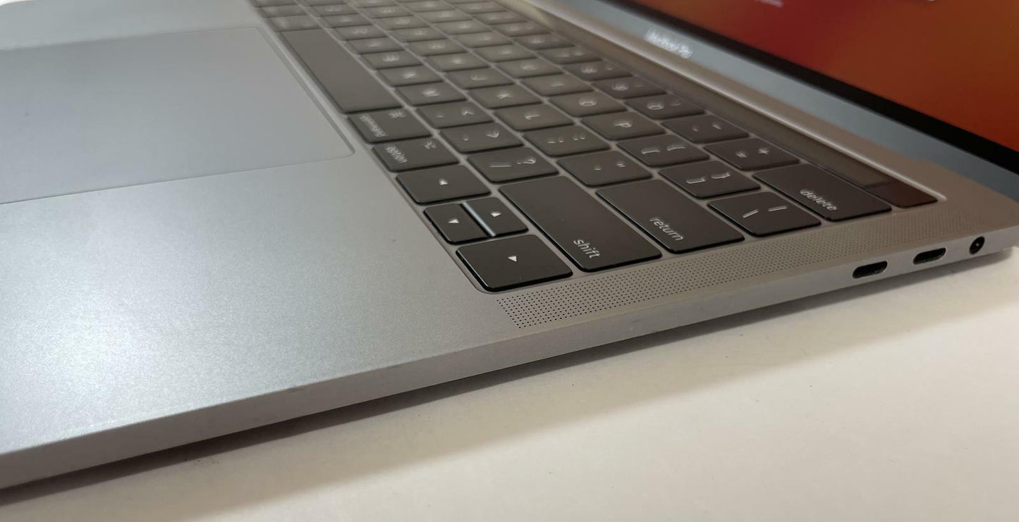 APPLE MacBook Pro A1706 2017 13" i5-7267U 16GB 512GB SSD Gray Ventura-SEE PHOTOS